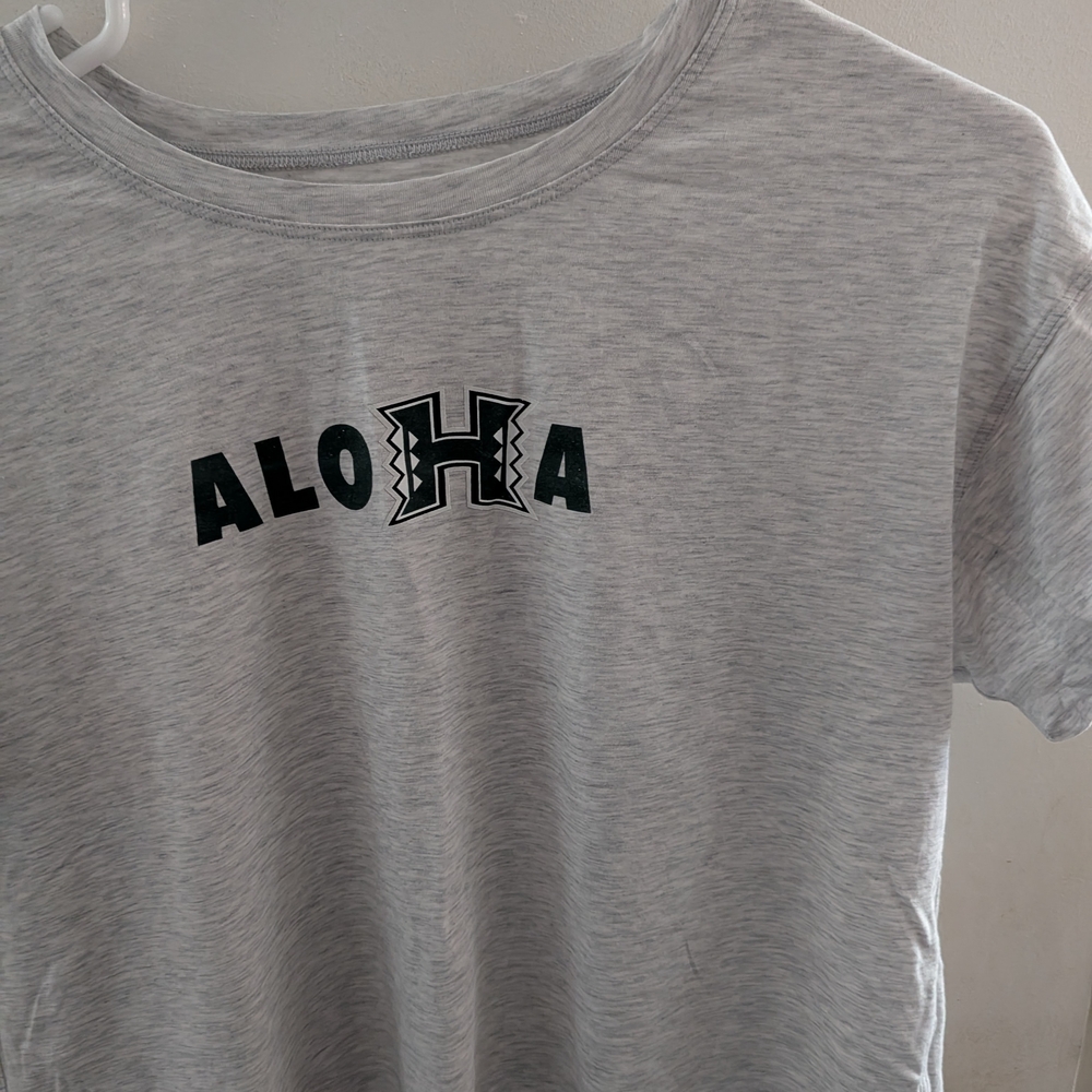 Lululemon University of Hawaii Cropped Tee